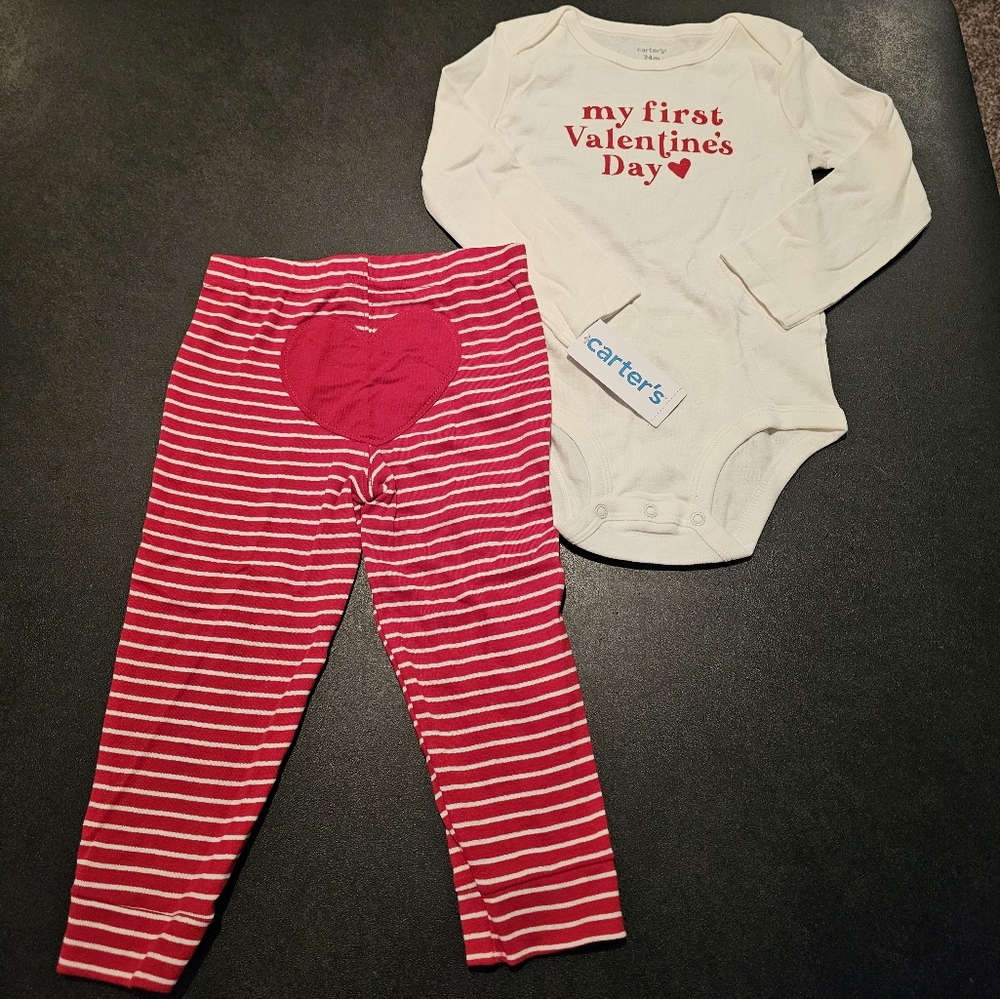 Carters first valentine's Day set